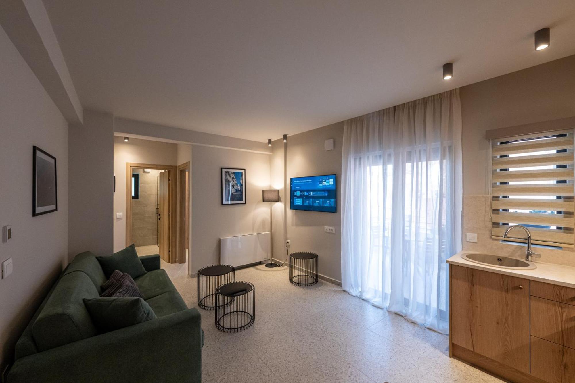 Asklipiou Cube - Kalamata Mediterranean Suites Exterior foto